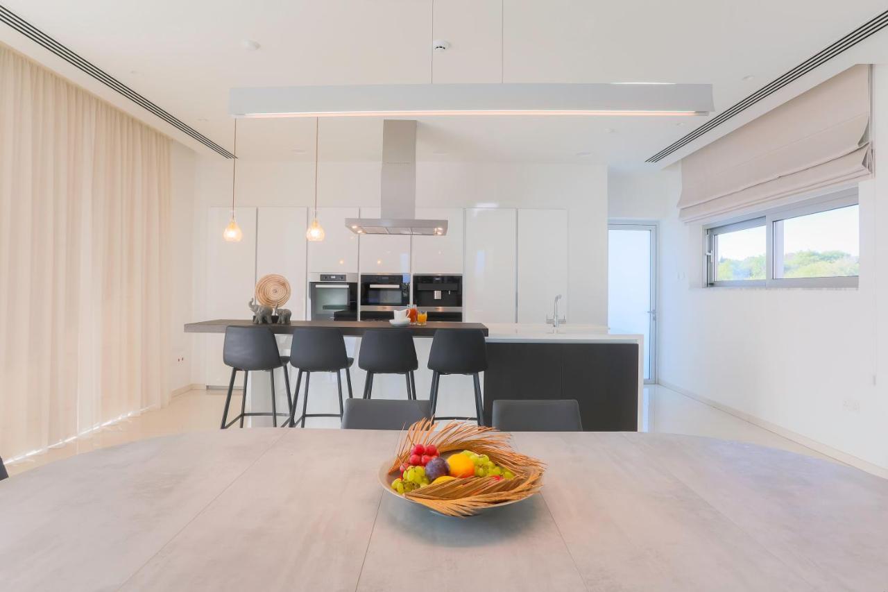 Sea Pearl Beachfront Villas - Breeze Ayia Napa Bagian luar foto