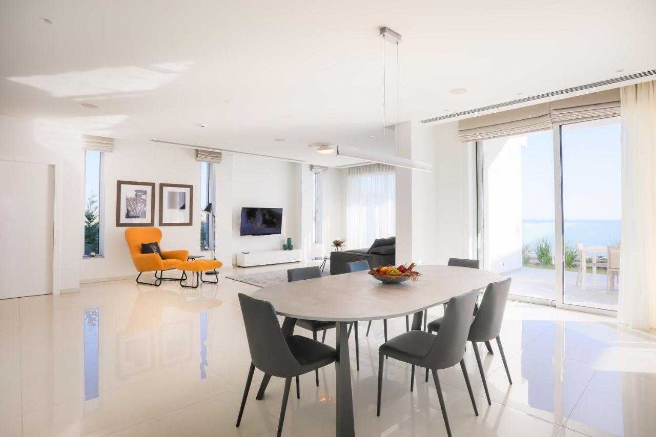 Sea Pearl Beachfront Villas - Breeze Ayia Napa Bagian luar foto
