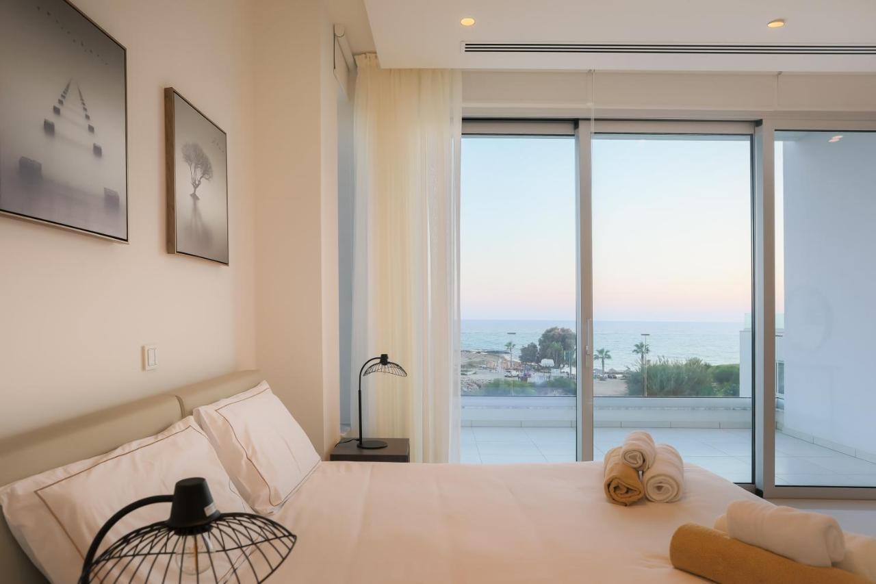 Sea Pearl Beachfront Villas - Breeze Ayia Napa Bagian luar foto