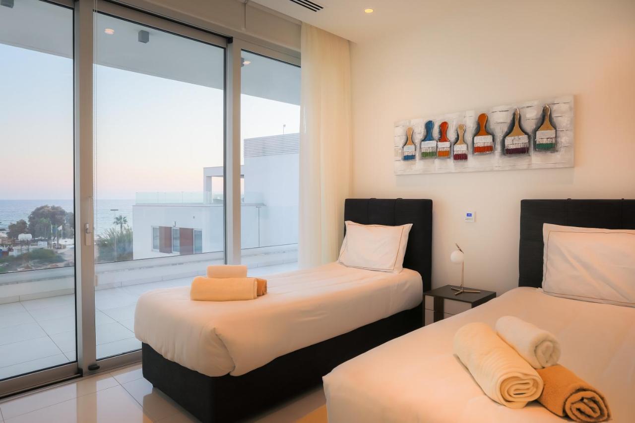 Sea Pearl Beachfront Villas - Breeze Ayia Napa Bagian luar foto