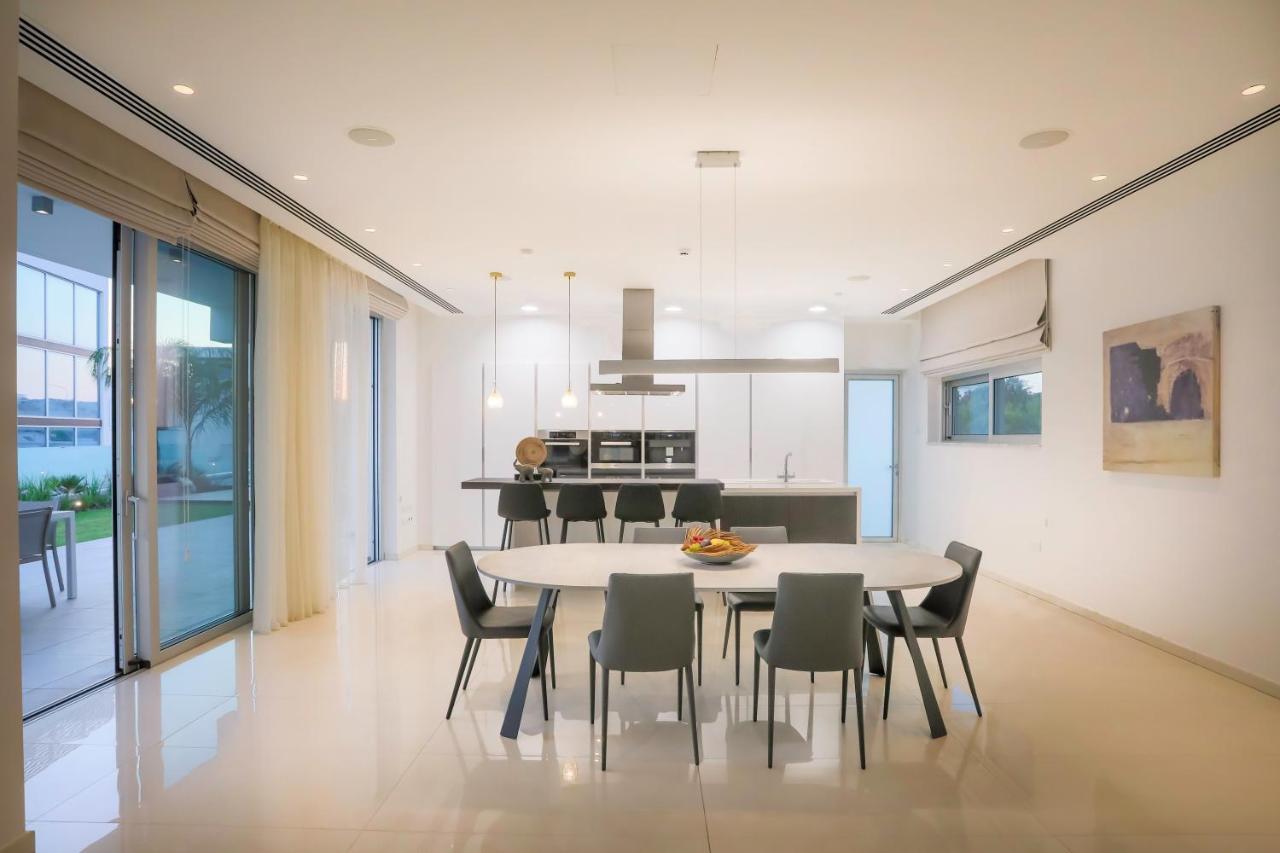 Sea Pearl Beachfront Villas - Breeze Ayia Napa Bagian luar foto