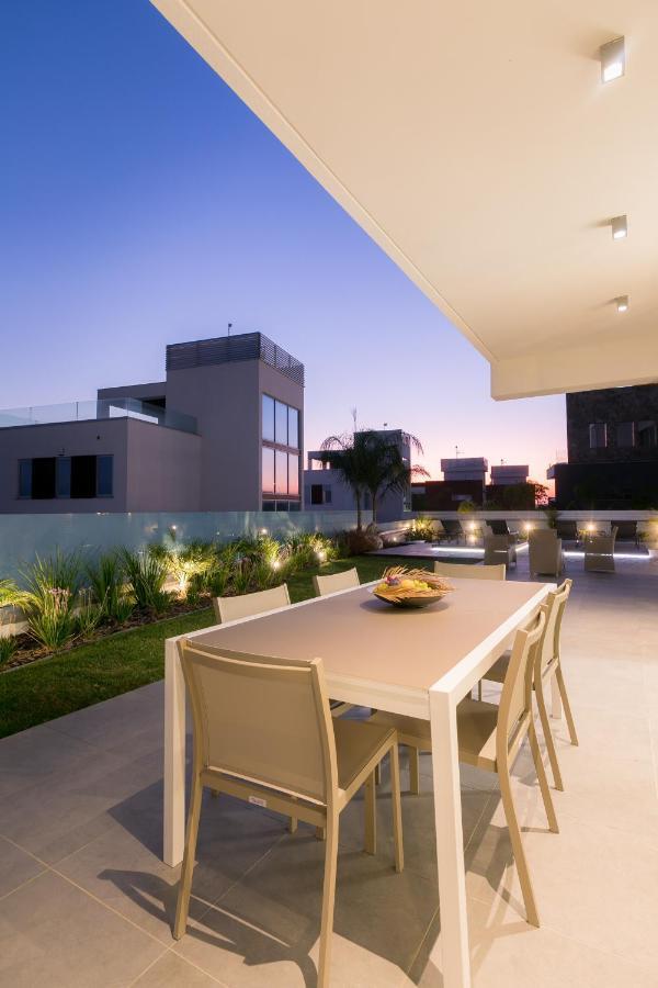 Sea Pearl Beachfront Villas - Breeze Ayia Napa Bagian luar foto