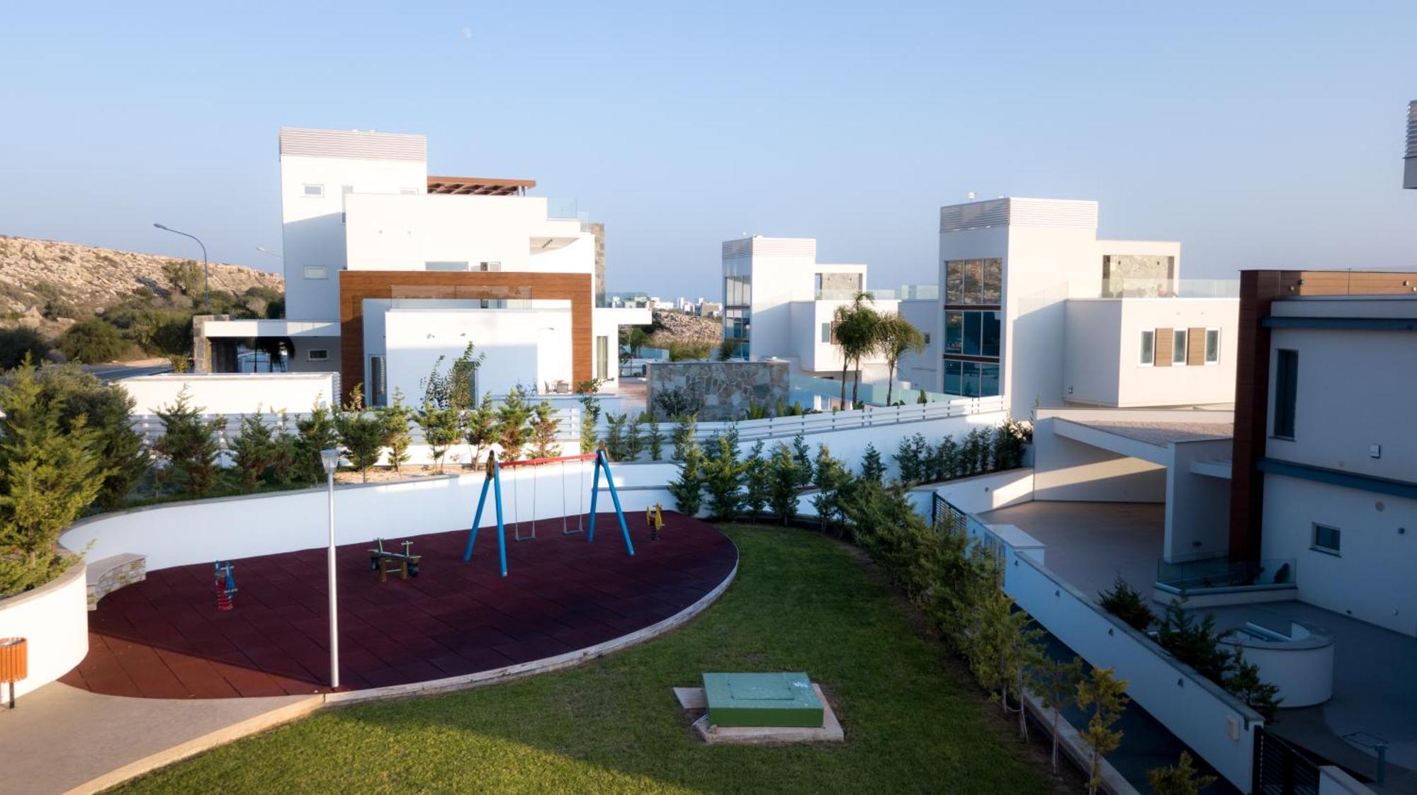 Sea Pearl Beachfront Villas - Breeze Ayia Napa Bagian luar foto
