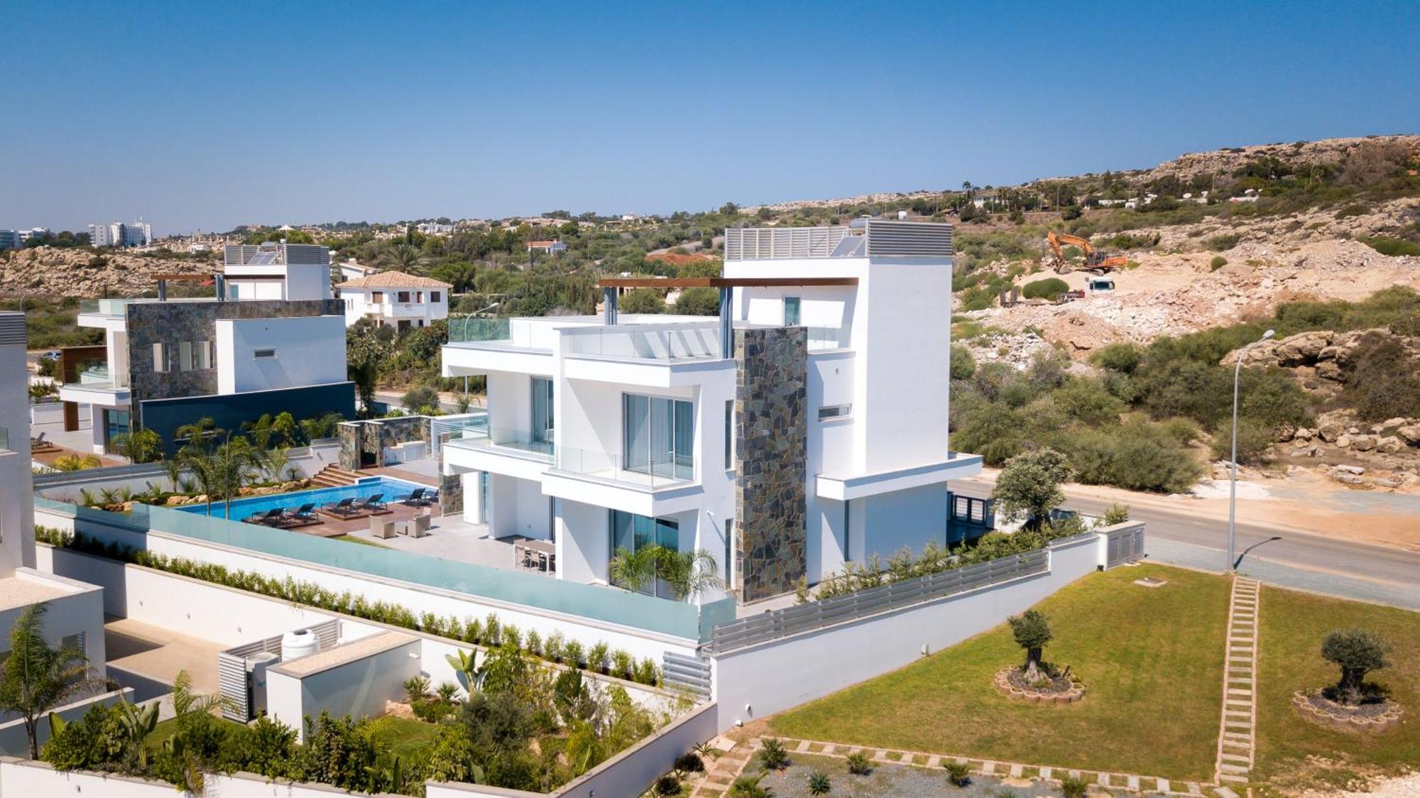 Sea Pearl Beachfront Villas - Breeze Ayia Napa Bagian luar foto