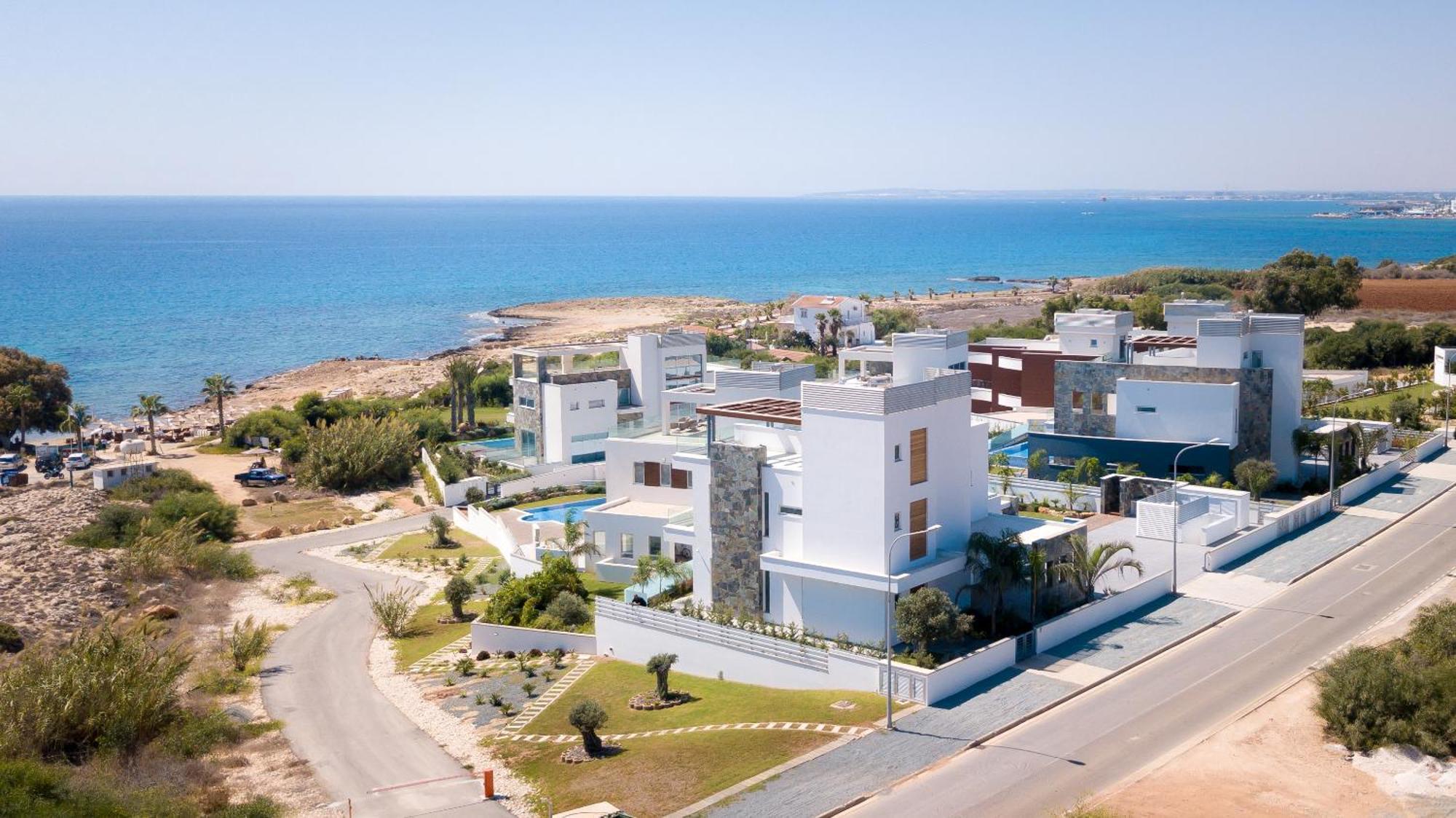Sea Pearl Beachfront Villas - Breeze Ayia Napa Bagian luar foto